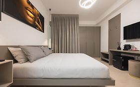 Luxury Station Suite